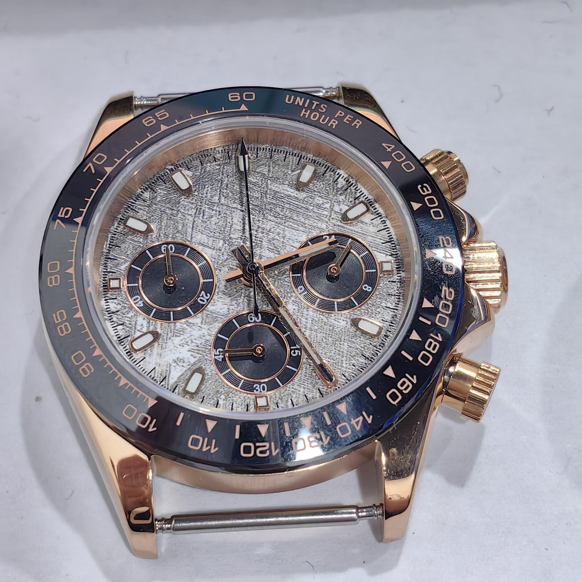 Corgeut 9002 Leather Quartz Watch
